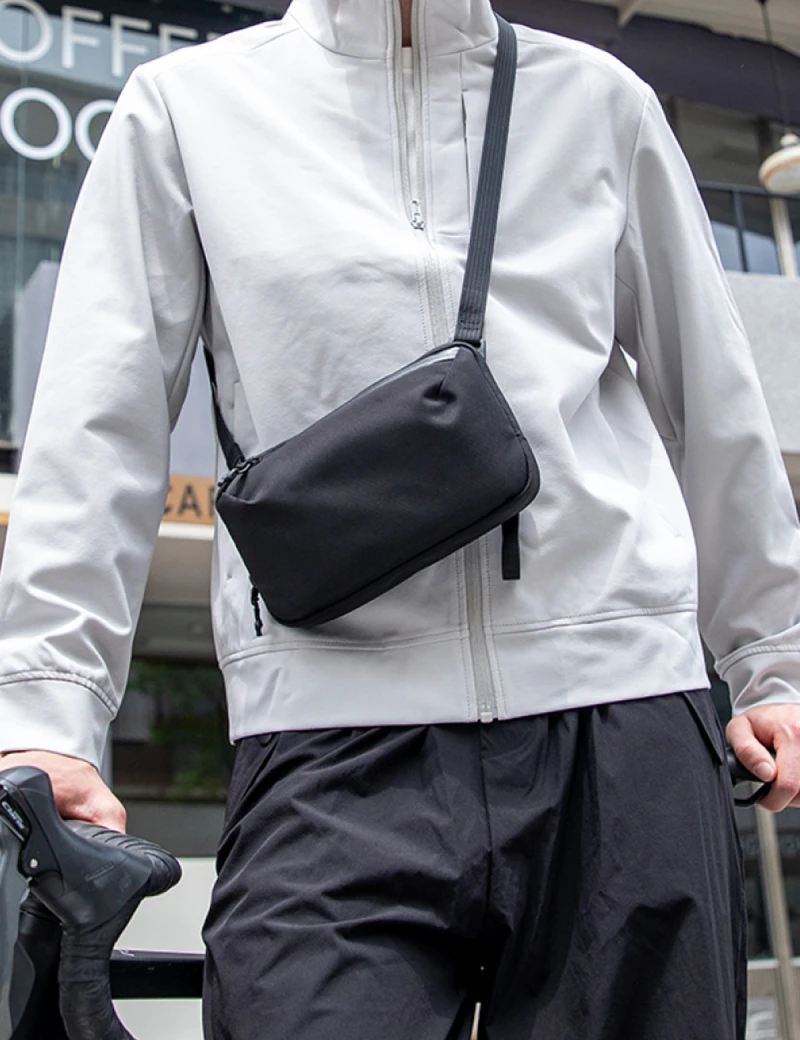 Travel Single Shoulder Bag  Mark Ryden Eryx Black